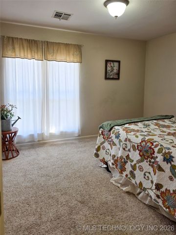 1791 W Mcgill Circle, Eufaula, OK 74432