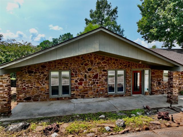 1791 W Mcgill Circle, Eufaula, OK 74432