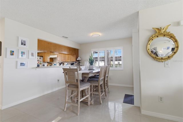 2701 COUNTRYSIDE BOULEVARD 101, Clearwater, FL 33761