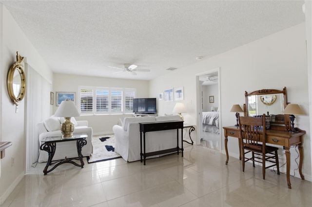 2701 COUNTRYSIDE BOULEVARD 101, Clearwater, FL 33761