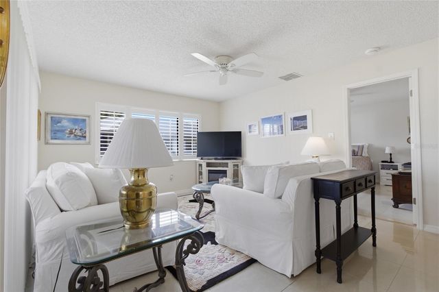 2701 COUNTRYSIDE BOULEVARD 101, Clearwater, FL 33761