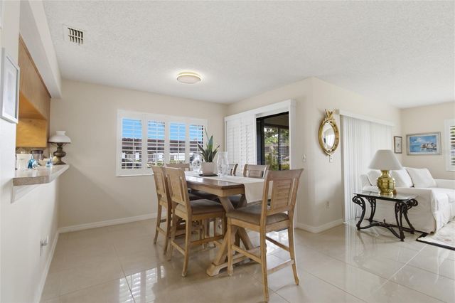 2701 COUNTRYSIDE BOULEVARD 101, Clearwater, FL 33761