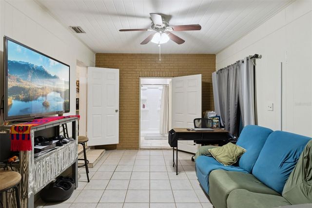 303 GRANADA ROAD, Auburndale, FL 33823