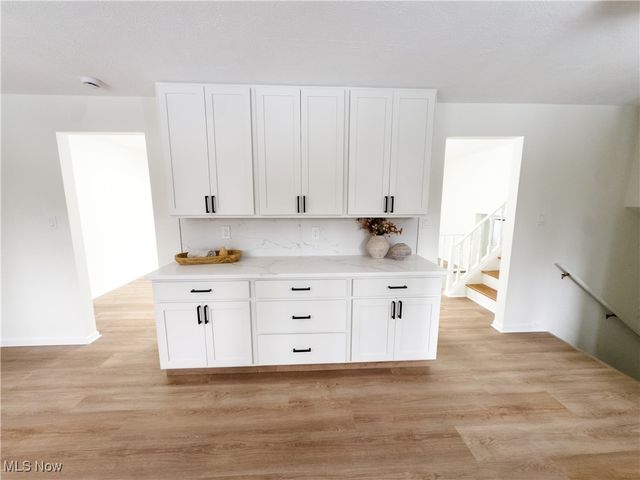 5024 Dorset Drive, Brooklyn Heights, OH 44131