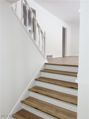 5024 Dorset Drive, Brooklyn Heights, OH 44131