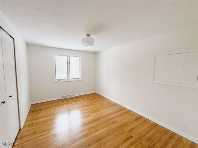 5024 Dorset Drive, Brooklyn Heights, OH 44131