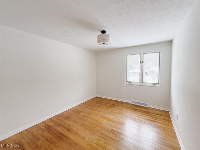 5024 Dorset Drive, Brooklyn Heights, OH 44131