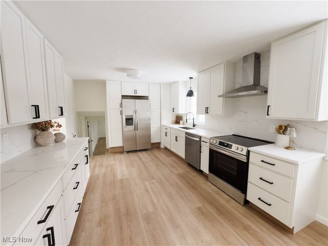 5024 Dorset Drive, Brooklyn Heights, OH 44131