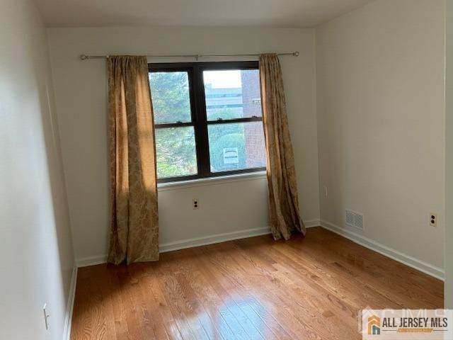 144 Beverly Hill Terrace B, Woodbridge Proper, NJ 07095