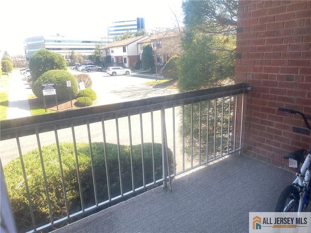 144 Beverly Hill Terrace B, Woodbridge Proper, NJ 07095