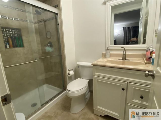 144 Beverly Hill Terrace B, Woodbridge Proper, NJ 07095
