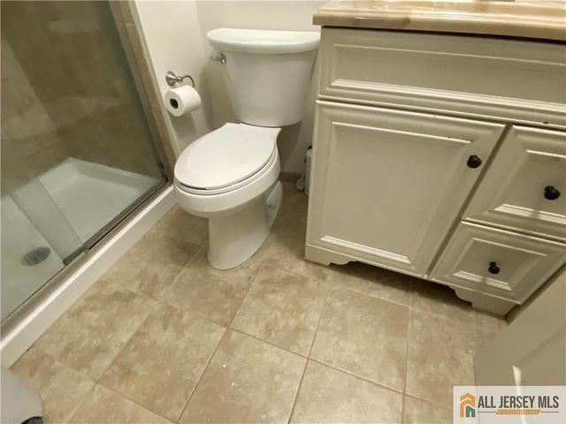 144 Beverly Hill Terrace B, Woodbridge Proper, NJ 07095