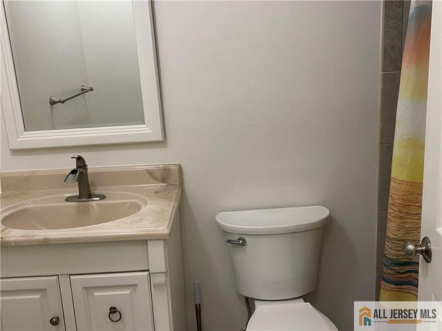144 Beverly Hill Terrace B, Woodbridge Proper, NJ 07095