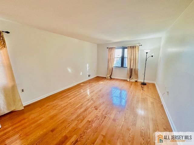144 Beverly Hill Terrace B, Woodbridge Proper, NJ 07095