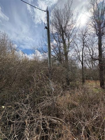 1649 Stone Street, Bedias, TX 77831