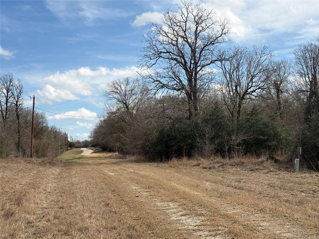 1649 Stone Street, Bedias, TX 77831