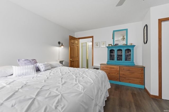 123 W 1st Street, Warren, IN 46750