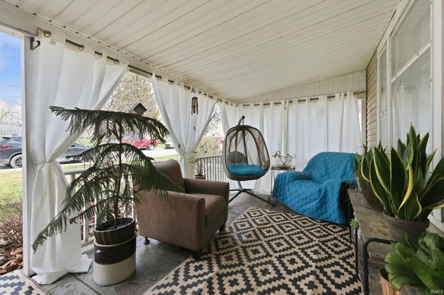 123 W 1st Street, Warren, IN 46750