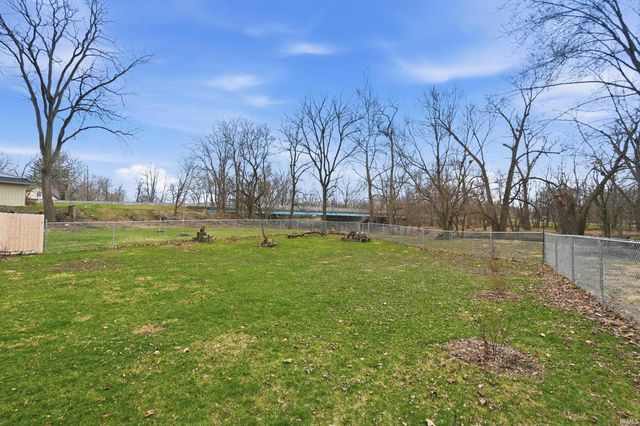 123 W 1st Street, Warren, IN 46750