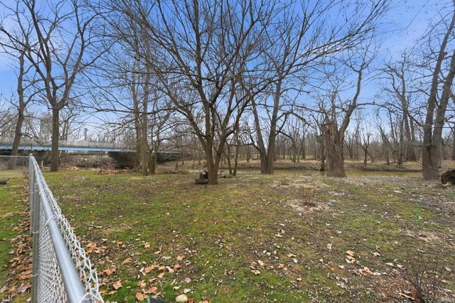 123 W 1st Street, Warren, IN 46750