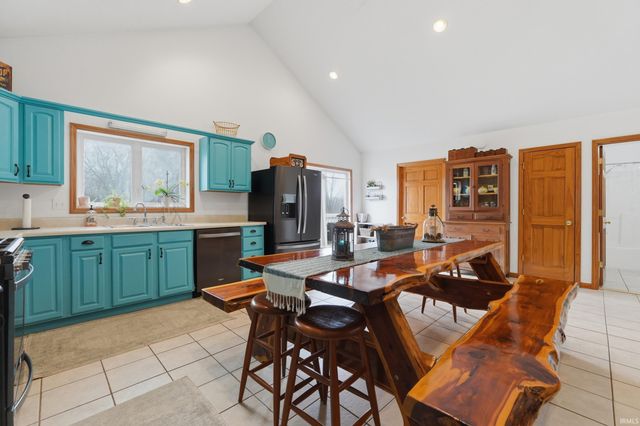 123 W 1st Street, Warren, IN 46750