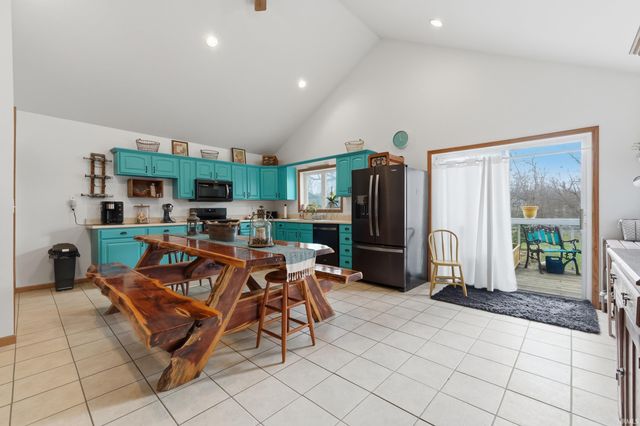 123 W 1st Street, Warren, IN 46750