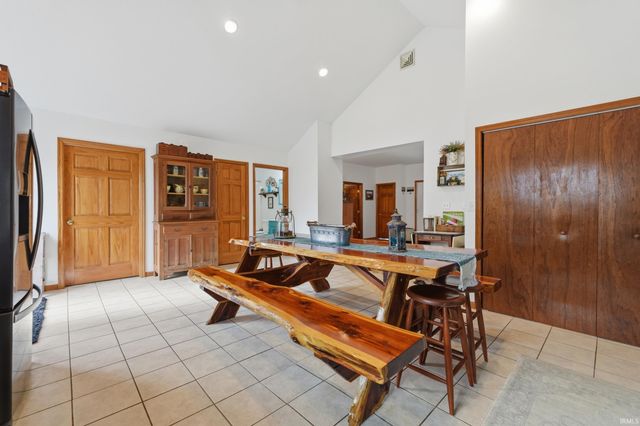 123 W 1st Street, Warren, IN 46750