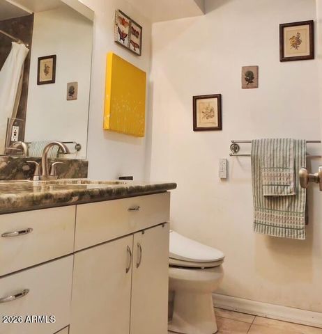 1802 E CLAREMONT Street, Phoenix, AZ 85016