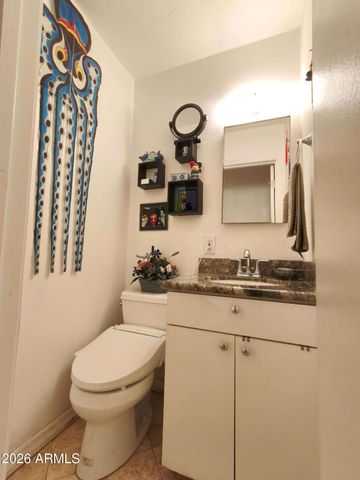 1802 E CLAREMONT Street, Phoenix, AZ 85016