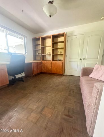 1802 E CLAREMONT Street, Phoenix, AZ 85016