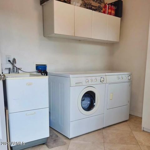 1802 E CLAREMONT Street, Phoenix, AZ 85016