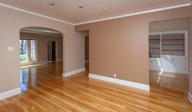1725 W Walnut St, Stockton, CA 95203
