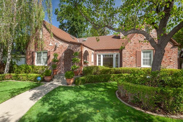 1725 W Walnut St, Stockton, CA 95203
