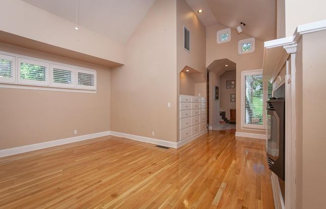 1725 W Walnut St, Stockton, CA 95203