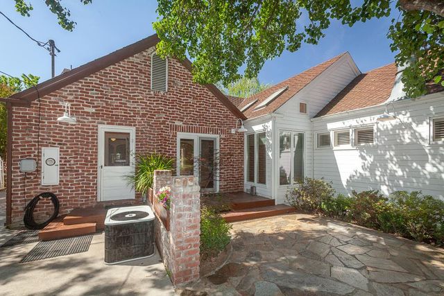 1725 W Walnut St, Stockton, CA 95203