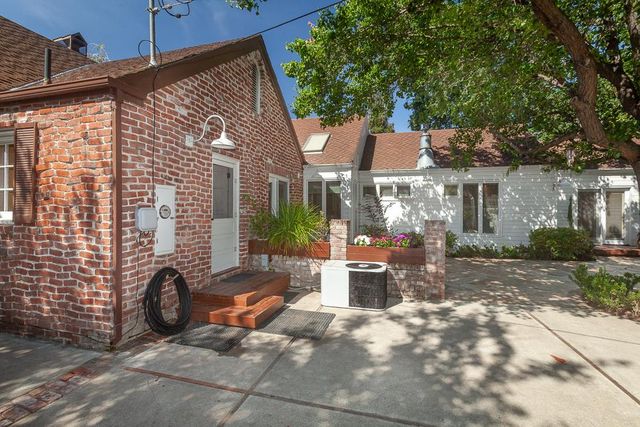 1725 W Walnut St, Stockton, CA 95203