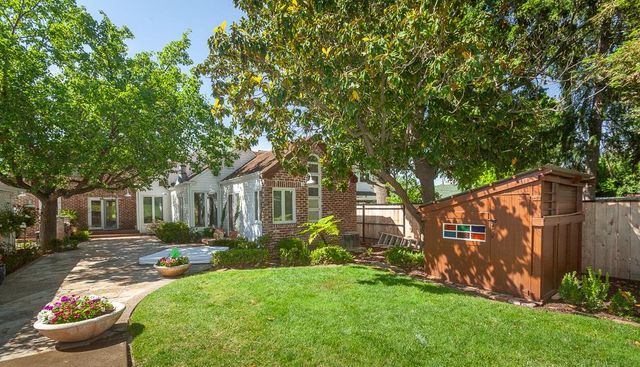 1725 W Walnut St, Stockton, CA 95203