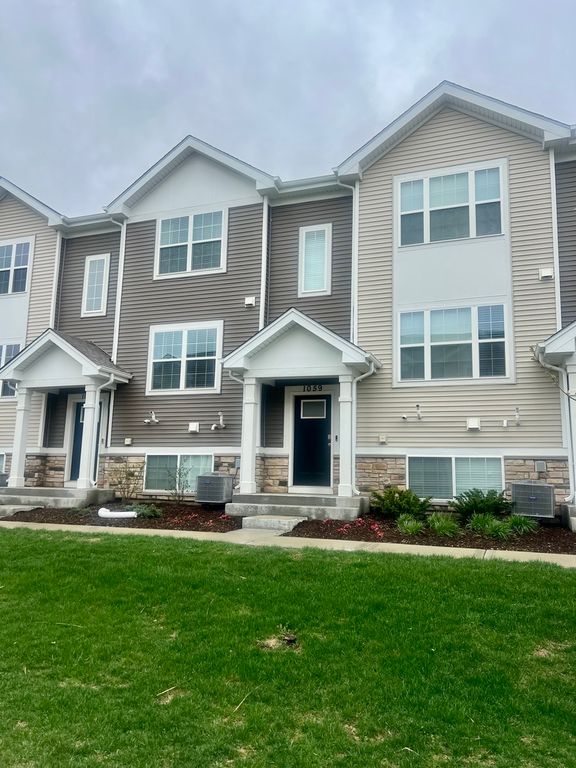 1059 Briar Glen Court, Hampshire, IL 60140