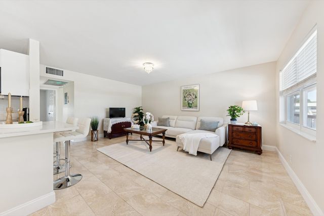 71 Northampton D, West Palm Beach, FL 33417