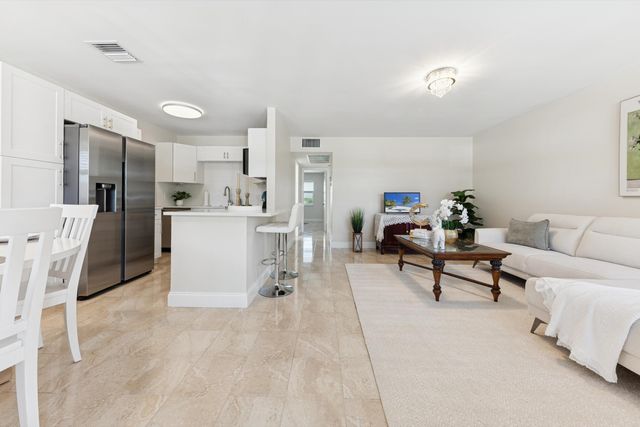 71 Northampton D, West Palm Beach, FL 33417