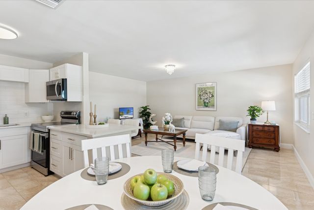 71 Northampton D, West Palm Beach, FL 33417