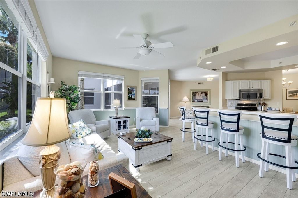 8310 Whisper Trace WAY 102, Naples, FL 34114