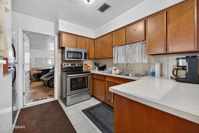 1247 Cedar Circle, Daytona Beach, FL 32117