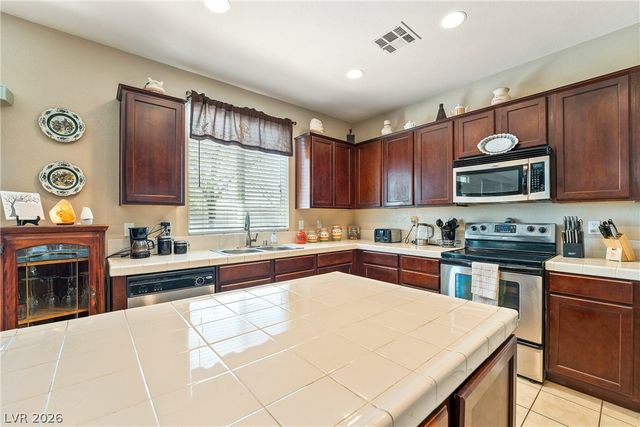 565 Mazelle Lane, Pahrump, NV 89060