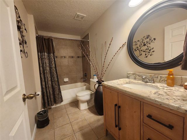 32 ANGELA DRIVE, Palm Coast, FL 32164