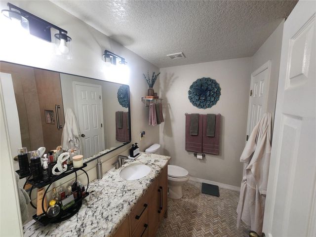 32 ANGELA DRIVE, Palm Coast, FL 32164