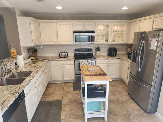 32 ANGELA DRIVE, Palm Coast, FL 32164