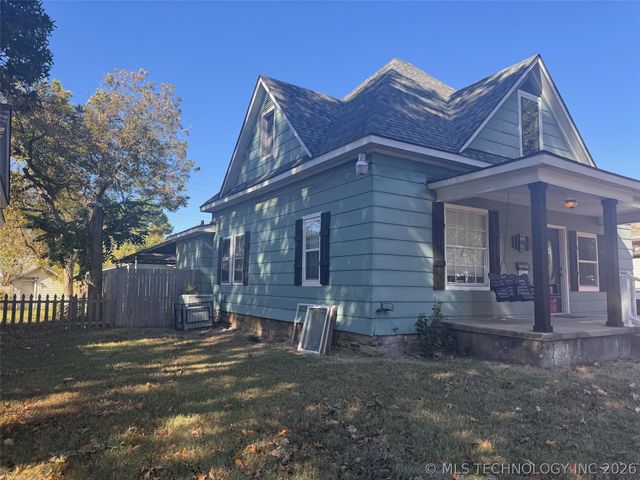 303 N O Street, Muskogee, OK 74403