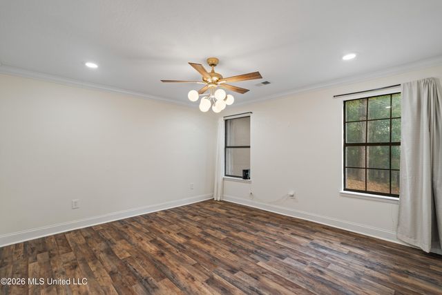 103 Brentwood Place, Hattiesburg, MS 39402