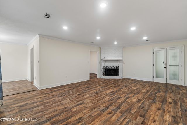 103 Brentwood Place, Hattiesburg, MS 39402